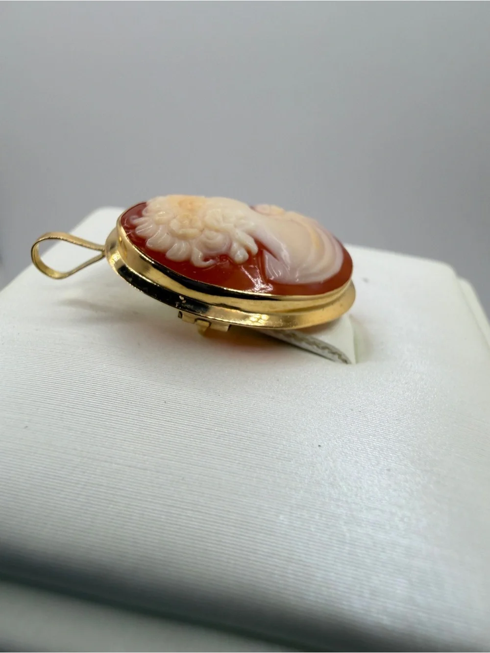 Vintage 18kt (750) Yellow‎ Gold 20x15mm Cameo Pendant/Brooch/Pin combo!
